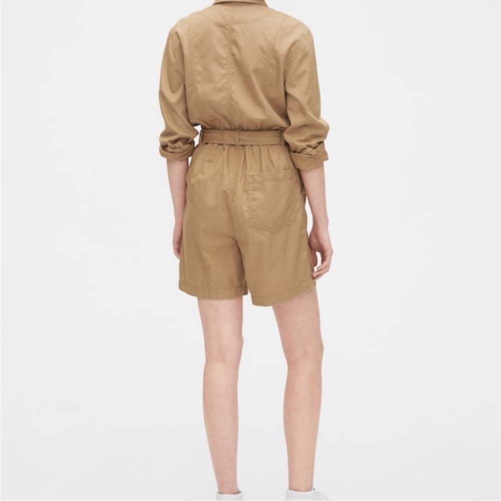Petite olive green GAP utility romper - Picture 2 of 13